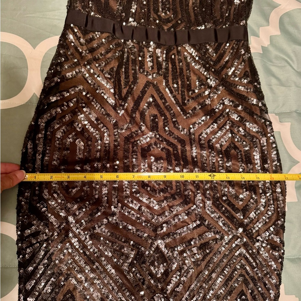 Laundry by Shelli Segal ballgown. - Picture 9 of 10